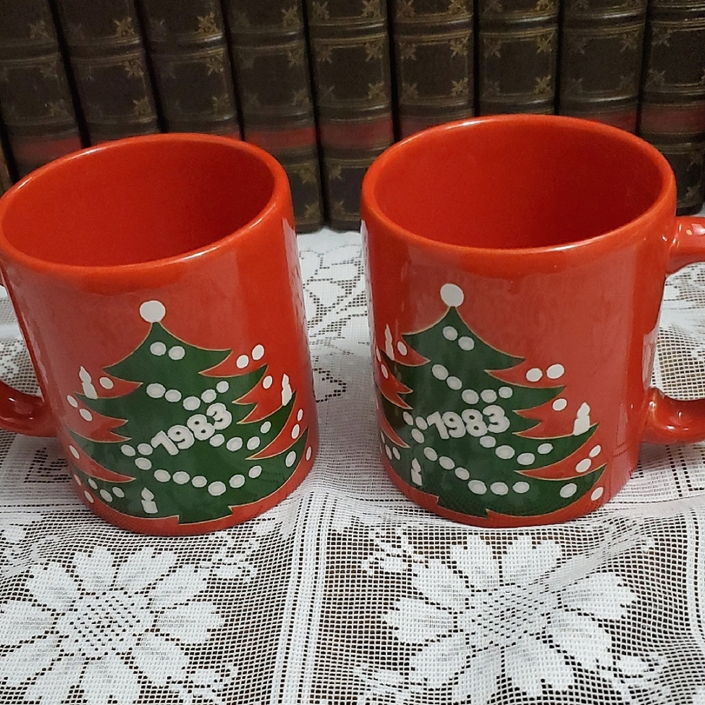 Set of 2 Waechtersbach West Germany Christmas Tree Mugs 1983